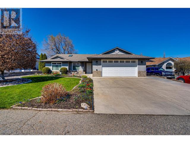 648 6th Avenue, House detached with 3 bedrooms, 2 bathrooms and 5 parking in Okanagan (Part) 1 BC | Image 1