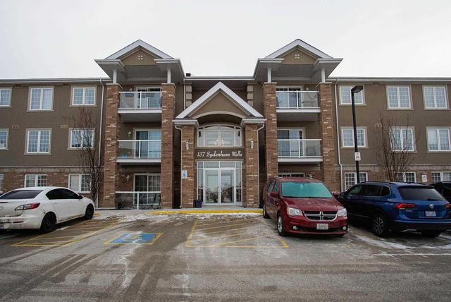 18 - 137 Sydenham Wells St, Condo with 2 bedrooms, 1 bathrooms and 1 parking in Barrie ON | Image 2