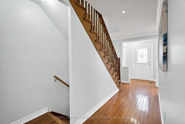 10 San Carmelo Way, Townhouse with 3 bedrooms, 2 bathrooms and 3 parking in Toronto ON | Image 18