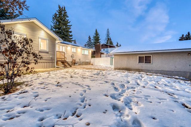 2215 Palliser Drive Sw, House detached with 4 bedrooms, 3 bathrooms and 4 parking in Calgary AB | Image 11