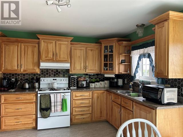 3 Islandview Drive, House other with 5 bedrooms, 2 bathrooms and null parking in Musgravetown NL | Image 9