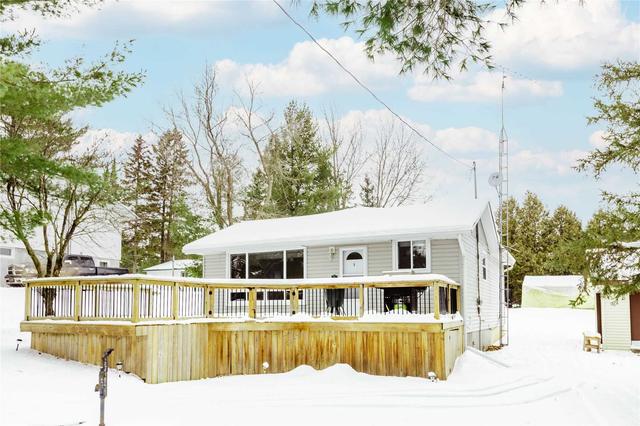19 Clearview Dr, House detached with 3 bedrooms, 1 bathrooms and 15 parking in Kawartha Lakes ON | Image 12