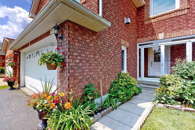 3726 Densbury Dr, House detached with 4 bedrooms, 4 bathrooms and 6 parking in Mississauga ON | Image 12