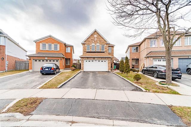 136 Bunchberry Way, House detached with 3 bedrooms, 4 bathrooms and 4 parking in Brampton ON | Image 1