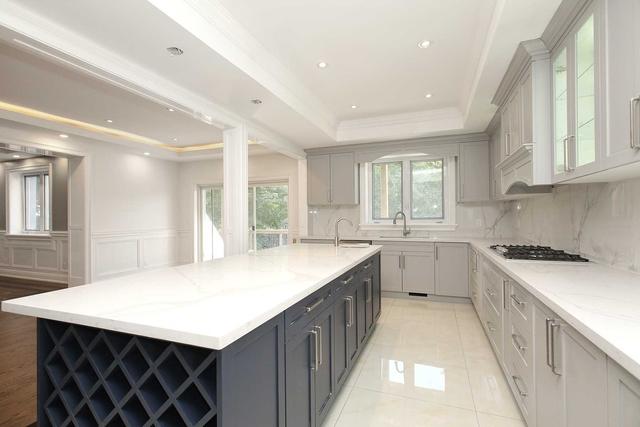 29 Millburn Dr, House detached with 5 bedrooms, 8 bathrooms and 4 parking in Toronto ON | Image 35