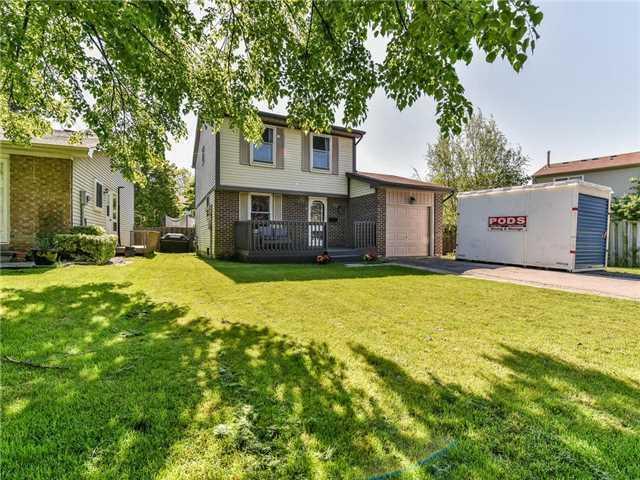 877 Finley Ave, House detached with 3 bedrooms, 2 bathrooms and 4 parking in Ajax ON | Image 2