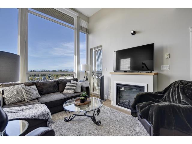 401 - 2970 King George Boulevard, Condo with 2 bedrooms, 2 bathrooms and 2 parking in Surrey BC | Image 1