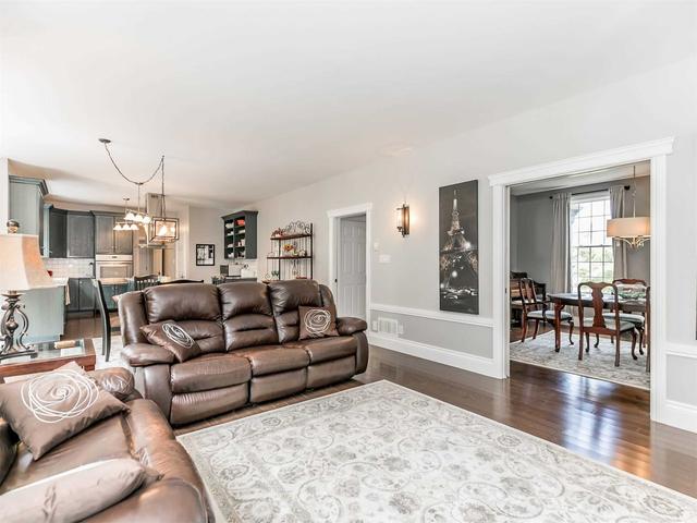 853 Brookdale Rd, House detached with 5 bedrooms, 4 bathrooms and 9 parking in Uxbridge ON | Image 2