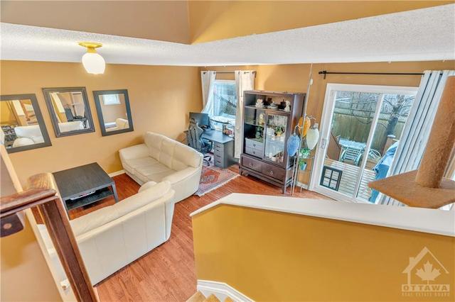 2070 Avenue P Avenue, Townhouse with 3 bedrooms, 2 bathrooms and 3 parking in Ottawa ON | Image 13