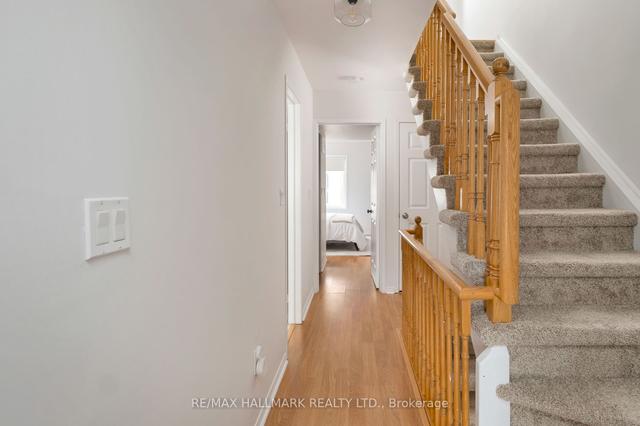 24 - 20 Turntable Cres, Townhouse with 3 bedrooms, 2 bathrooms and 1 parking in Toronto ON | Image 5