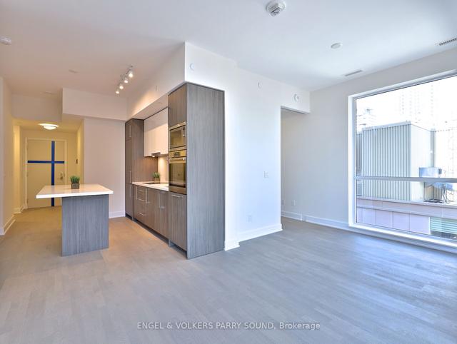 1808 - 88 Cumberland St, Condo with 2 bedrooms, 2 bathrooms and 1 parking in Toronto ON | Image 11