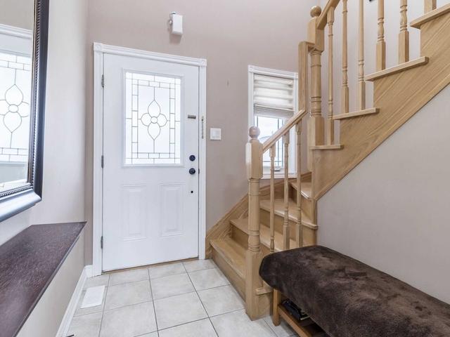 41 Bronze Cres, House detached with 3 bedrooms, 3 bathrooms and 6 parking in Bradford West Gwillimbury ON | Image 37