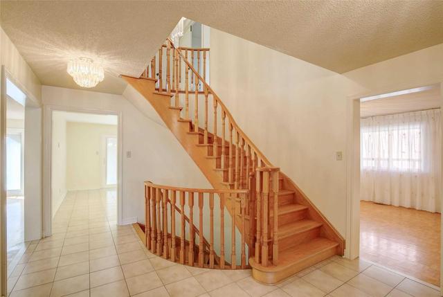 866 Cassie Rd, House detached with 4 bedrooms, 4 bathrooms and 4 parking in Newmarket ON | Image 4