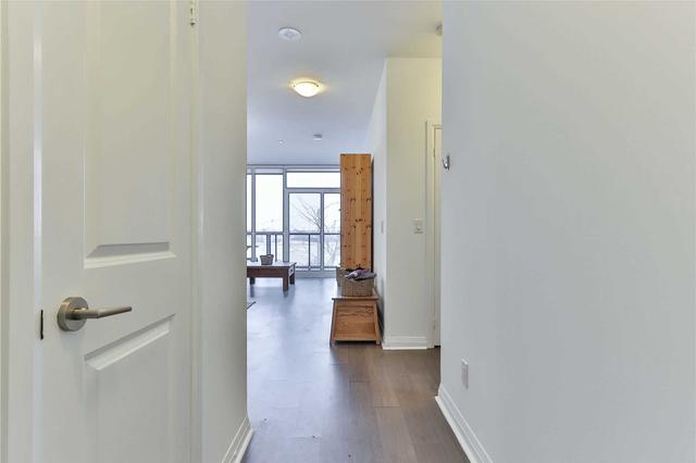 206 - 55 Oneida Cres, Condo with 2 bedrooms, 2 bathrooms and 1 parking in Richmond Hill ON | Image 4