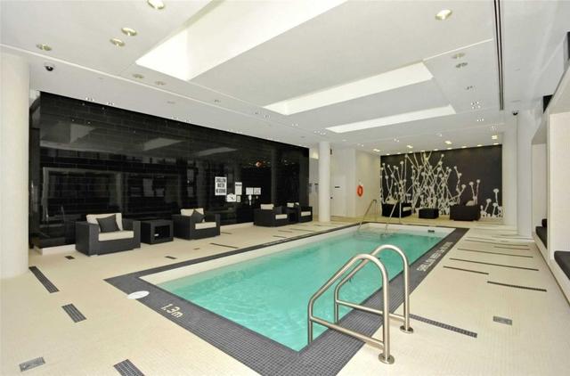 2706 - 770 Bay St, Condo with 2 bedrooms, 2 bathrooms and 1 parking in Toronto ON | Image 13