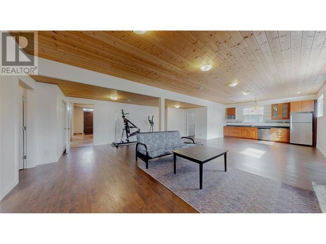 317 2nd Avenue, House detached with 6 bedrooms, 4 bathrooms and 4 parking in Keremeos BC | Image 21