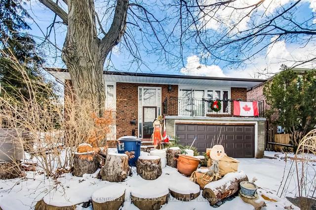 7 Riverside Dr, House detached with 3 bedrooms, 2 bathrooms and 6 parking in Toronto ON | Image 2