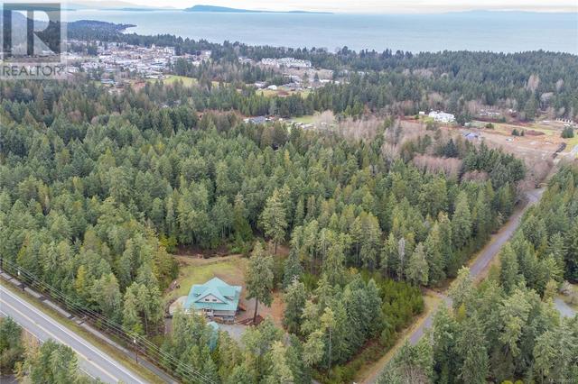 907 Hemsworth Rd, House detached with 5 bedrooms, 3 bathrooms and 6 parking in Qualicum Beach BC | Image 79
