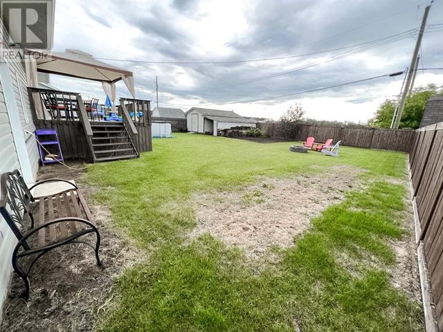 10104 109 Street, House detached with 5 bedrooms, 2 bathrooms and 1 parking in Mackenzie County AB | Image 12