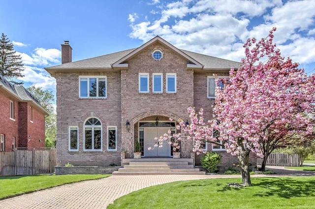 20 Blaine Dr W, House detached with 5 bedrooms, 5 bathrooms and 15 parking in Toronto ON | Image 1