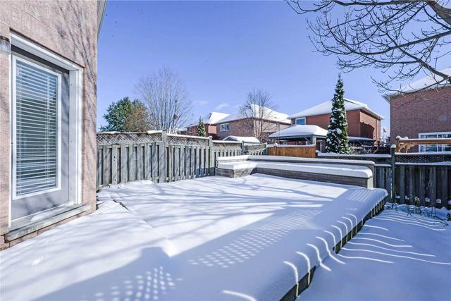 Upper - 3754 Milkwood Cres, House semidetached with 3 bedrooms, 3 bathrooms and 1 parking in Mississauga ON | Image 18
