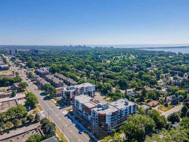 ph610 - 320 Plains Rd E, Condo with 2 bedrooms, 2 bathrooms and 2 parking in Burlington ON | Image 33