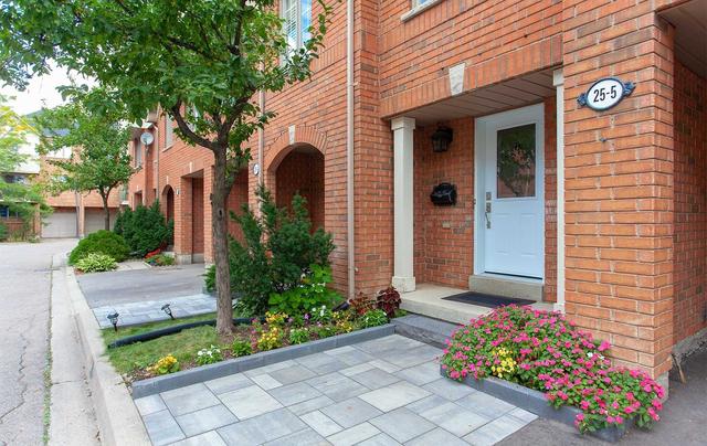 5 - 25 West Deane Park Dr, Townhouse with 3 bedrooms, 3 bathrooms and 2 parking in Toronto ON | Image 23