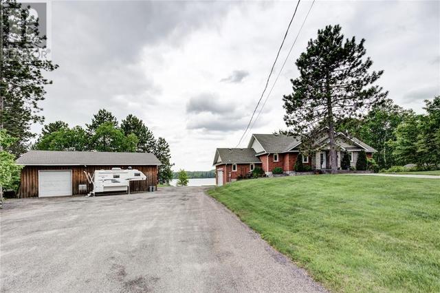 3251 E Hanmer Lake Road, House detached with 5 bedrooms, 2 bathrooms and null parking in Greater Sudbury ON | Image 31