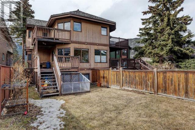 328 Squirrel Street, House detached with 4 bedrooms, 3 bathrooms and 4 parking in Banff AB | Image 41