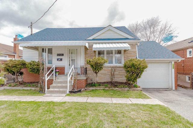 1205 Kipling Ave, House detached with 3 bedrooms, 3 bathrooms and 3 parking in Toronto ON | Image 1