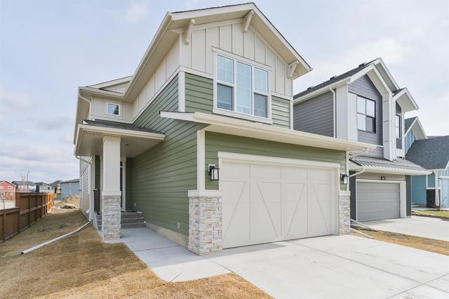 153 Cranbrook Cove Se, House detached with 3 bedrooms, 2 bathrooms and 4 parking in Calgary AB | Image 3