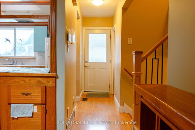 370 Fountain St S, House semidetached with 3 bedrooms, 2 bathrooms and 5 parking in Cambridge ON | Image 25