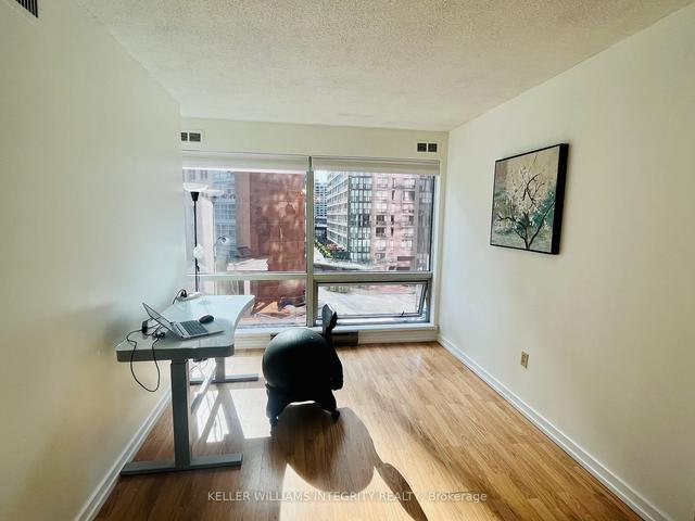 406 - 1001 Bay St, Condo with 1 bedrooms, 1 bathrooms and 1 parking in Toronto ON | Image 32
