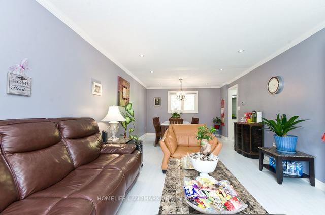 60 Rutledge Ave, House detached with 4 bedrooms, 4 bathrooms and 6 parking in Newmarket ON | Image 23