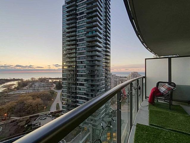 1606 - 15 Legion Rd, Condo with 2 bedrooms, 2 bathrooms and 1 parking in Toronto ON | Image 8