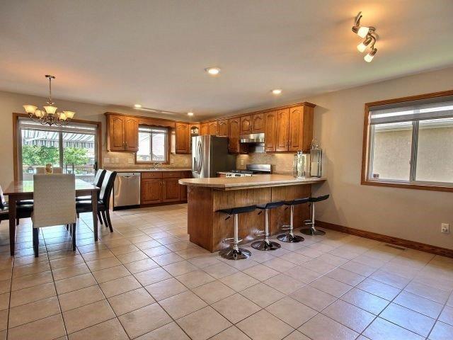 13 Goslin Crt, House detached with 3 bedrooms, 2 bathrooms and 4 parking in Leamington ON | Image 5