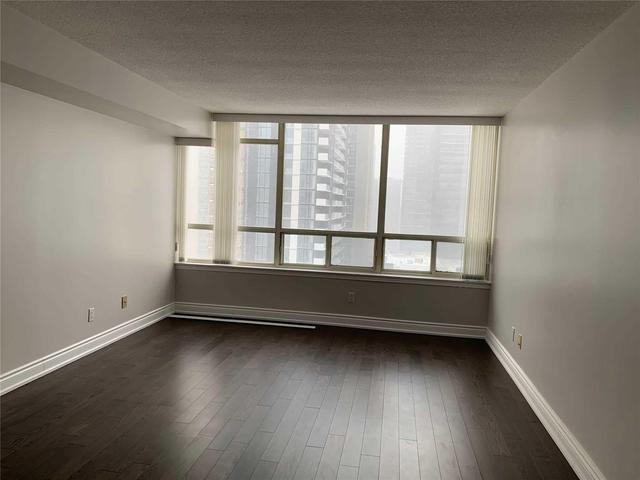1611 - 30 Greenfield Ave, Condo with 2 bedrooms, 3 bathrooms and 2 parking in Toronto ON | Image 6