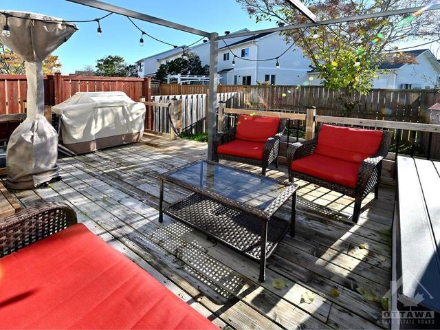 864 Nesting Way, Townhouse with 3 bedrooms, 2 bathrooms and 3 parking in Ottawa ON | Image 25