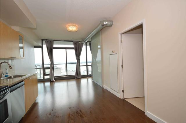 2005 - 33 Mill St, Condo with 2 bedrooms, 1 bathrooms and 0 parking in Toronto ON | Image 4