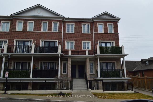 e 10 - 26 Bruce St N, Townhouse with 2 bedrooms, 2 bathrooms and 1 parking in Vaughan ON | Image 1