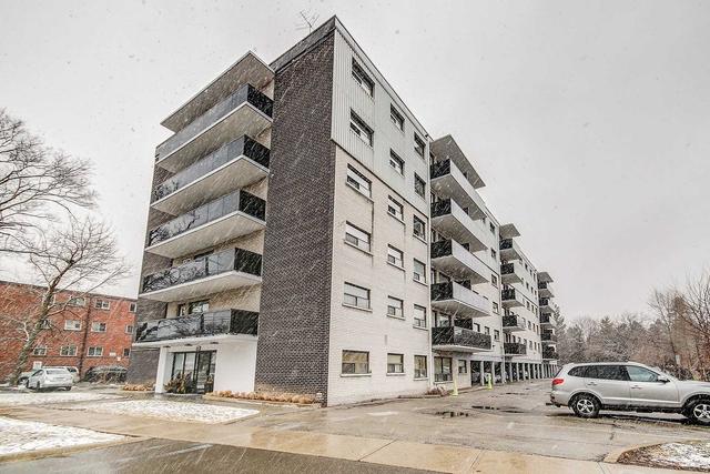 201 - 2411 New St, Condo with 2 bedrooms, 1 bathrooms and 1 parking in Burlington ON | Image 12