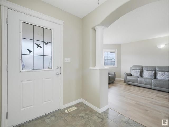 106 Brintnell Bv Nw, House detached with 3 bedrooms, 2 bathrooms and null parking in Edmonton AB | Image 2
