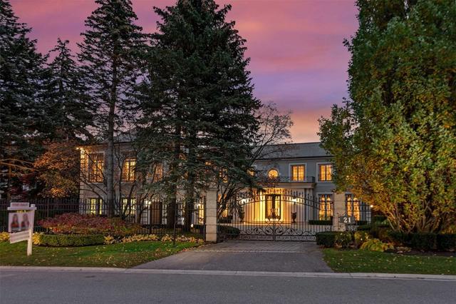 21 Old Colony Rd, House detached with 6 bedrooms, 10 bathrooms and 12 parking in Toronto ON | Image 1