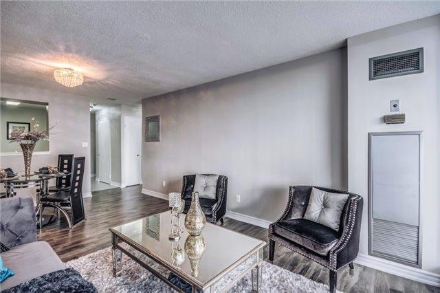1212 - 400 Mclevin Ave, Condo with 1 bedrooms, 1 bathrooms and 1 parking in Toronto ON | Image 8