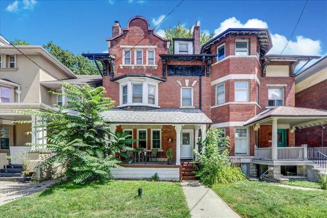 floor 3 - 173 Spadina Rd, House detached with 2 bedrooms, 1 bathrooms and 0 parking in Toronto ON | Card Image