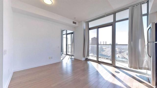 2505 - 105 The Queensway Ave, Condo with 1 bedrooms, 2 bathrooms and 1 parking in Toronto ON | Image 6
