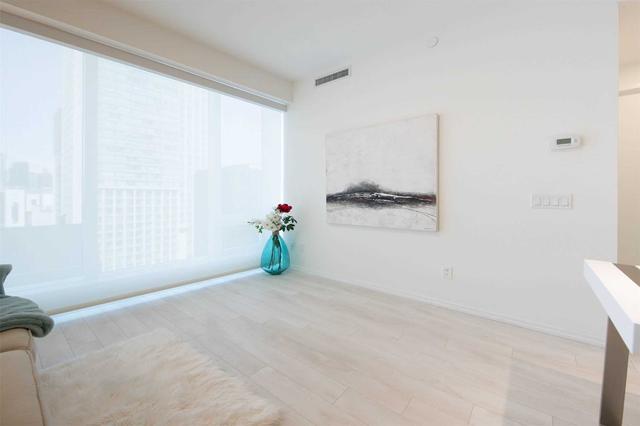 1201 - 197 Yonge St, Condo with 1 bedrooms, 1 bathrooms and 0 parking in Toronto ON | Image 7