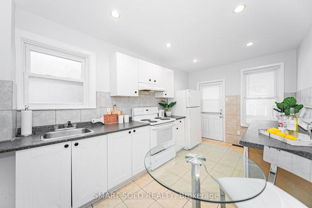 153 Galt Ave, House semidetached with 3 bedrooms, 1 bathrooms and 1 parking in Toronto ON | Image 26