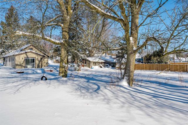 46 Mary St W, House detached with 2 bedrooms, 1 bathrooms and 4 parking in Kawartha Lakes ON | Image 28