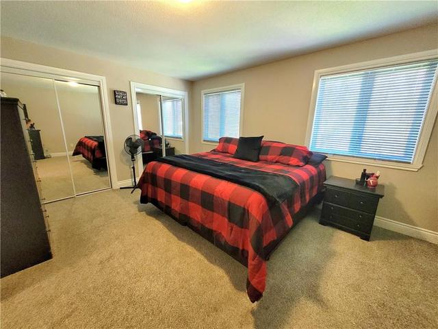 1154 Clement Court, Townhouse with 4 bedrooms, 2 bathrooms and 3 parking in Cornwall ON | Image 15